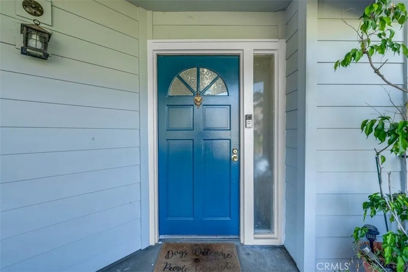 1005 Lakeview