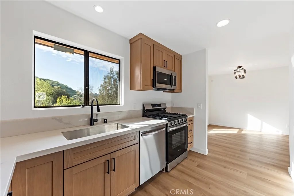5036 Echo Street 408