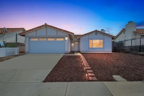 7427 Kamwood St, San Diego, CA 92126 - #: 250038847