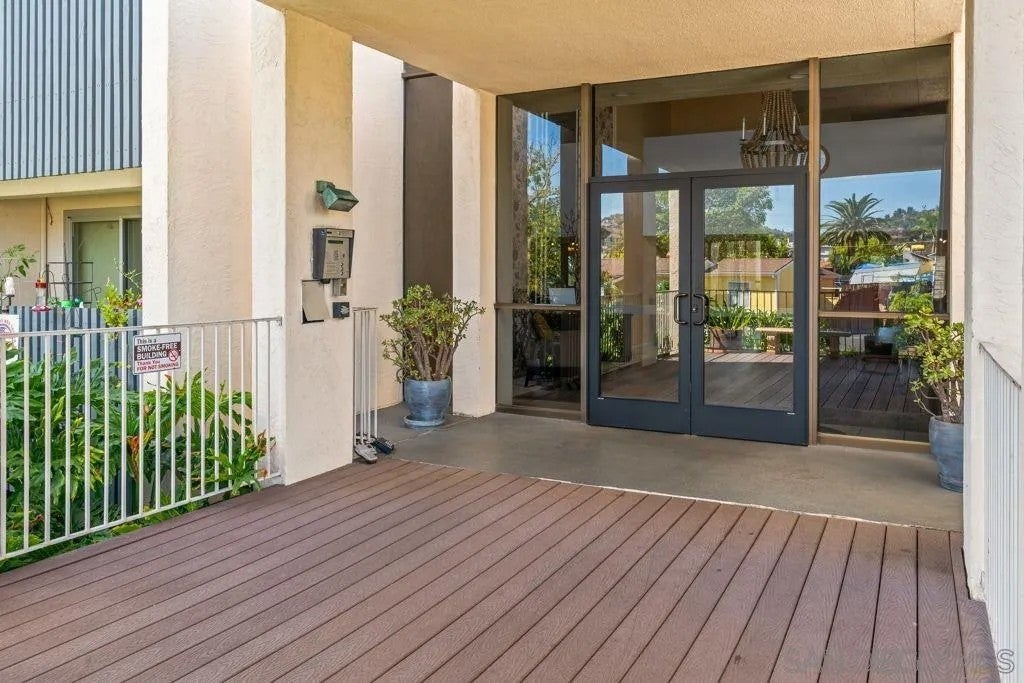 Photo of 4900 Rosehedge Dr #304, La Mesa, CA 91942 (MLS # 260024291)