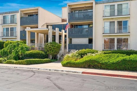 Photo of 4900 Rosehedge Dr #304, La Mesa, CA 91942 (MLS # 260024291)