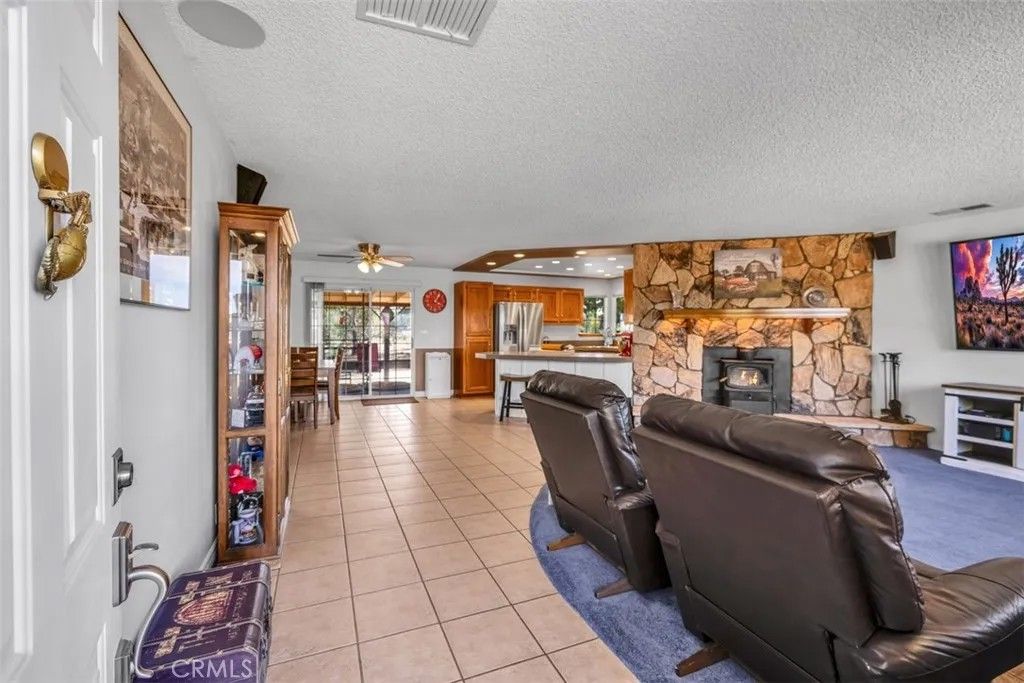 Photo of 57929 Pimlico St, Yucca Valley, CA 92284 (MLS # JT26053726)