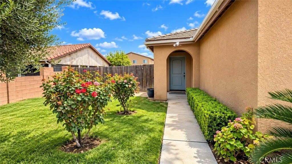 1209 El Camino Real
