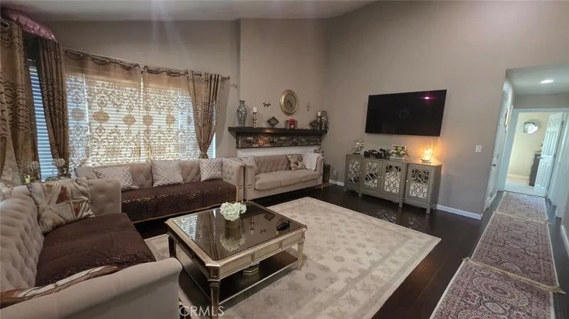 2311 N Marvel