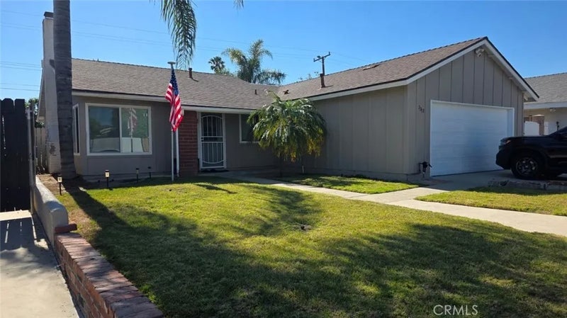 2311 N Marvel