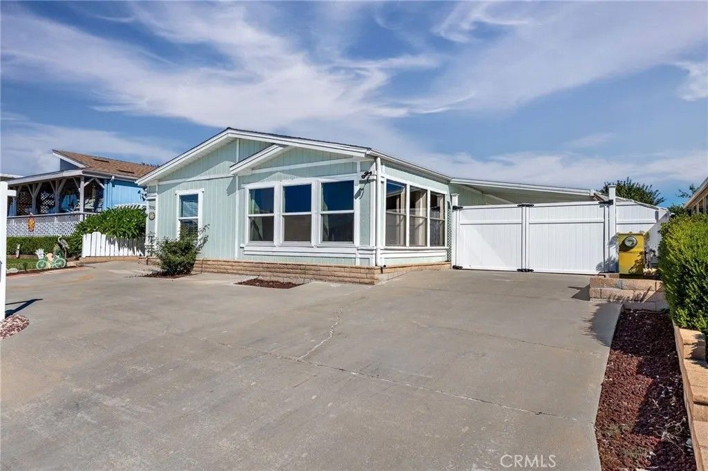 Photo of 38350 Via Taffia, Murrieta, CA 92563 (MLS # SW25245088)