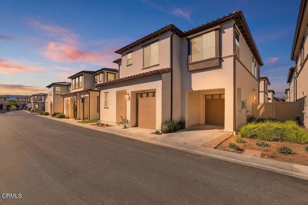 Photo of 3067 Harrison Lane, Simi Valley, CA 93065 (MLS # V1-35380)