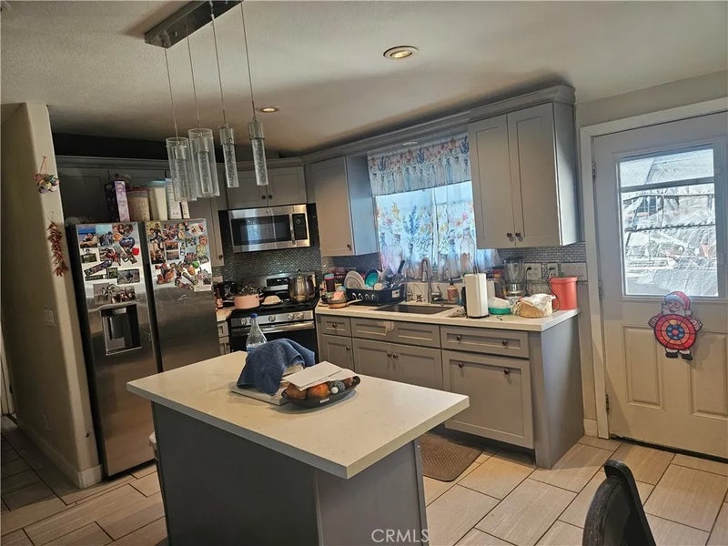 11313 E Avenue R8