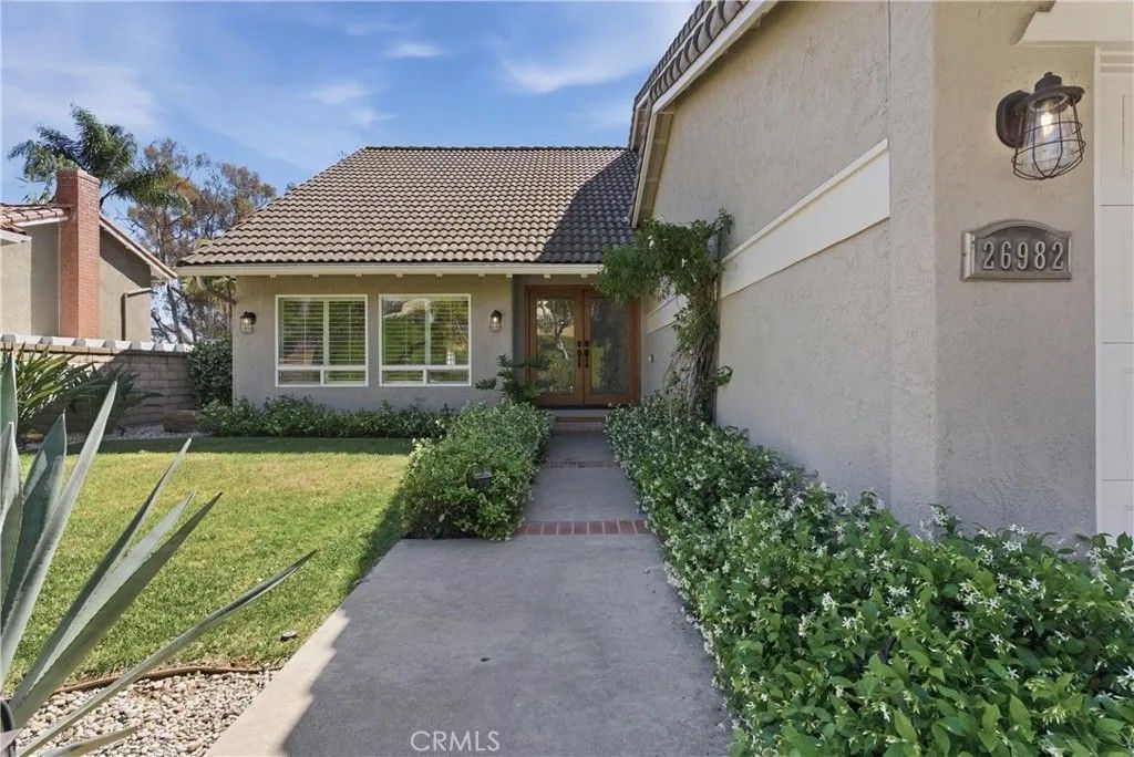 Photo of 26982 Safiro, Mission Viejo, CA 92691 (MLS # OC26078281)