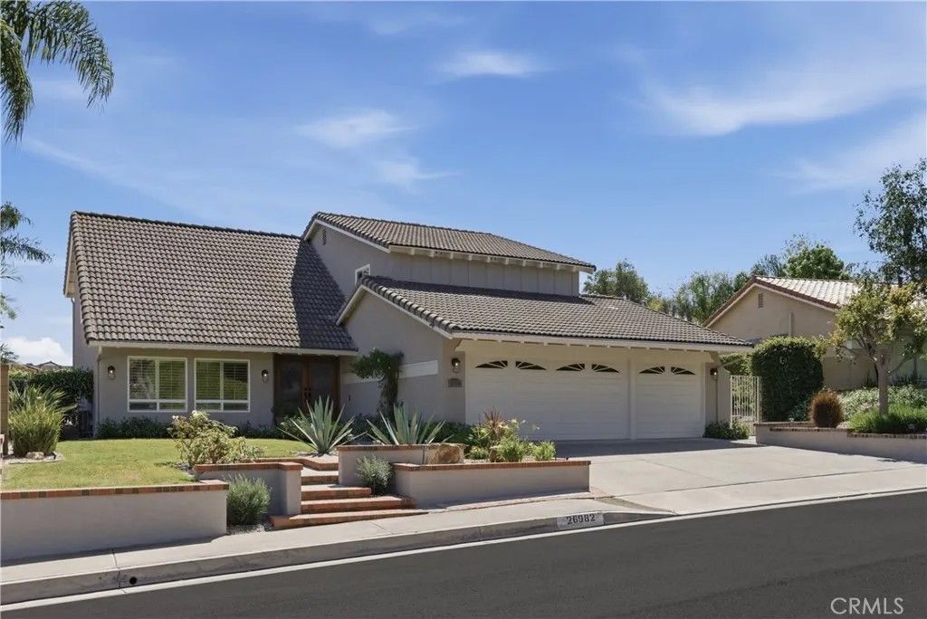 Photo of 26982 Safiro, Mission Viejo, CA 92691 (MLS # OC26078281)