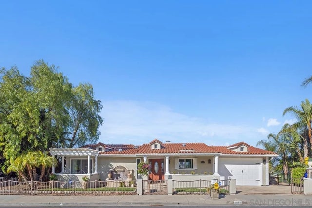 5713 Desert View Drive, La Jolla