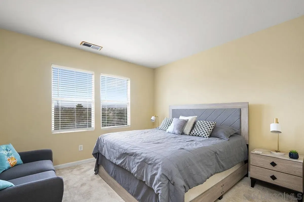 Chula Vista, California 91913, United States, 3 Bedrooms Bedrooms, ,3 BathroomsBathrooms,Residential,Active,218998