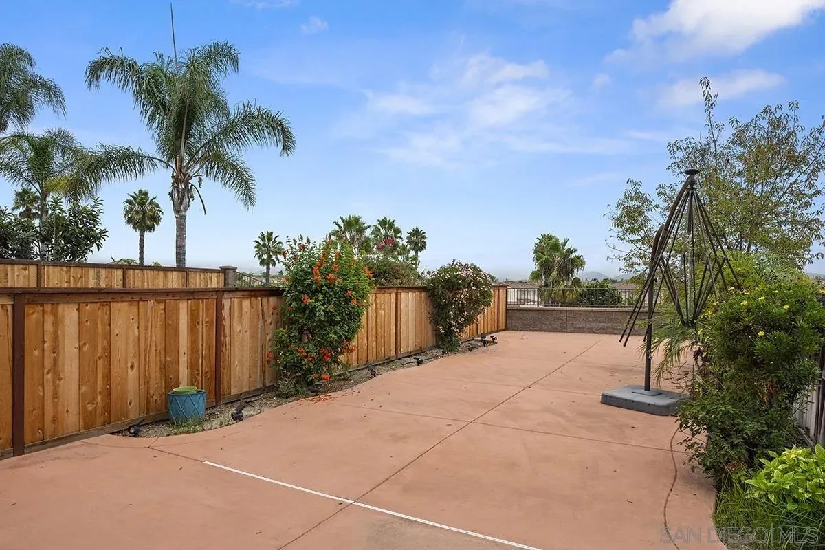 Chula Vista, California 91913, United States, 3 Bedrooms Bedrooms, ,3 BathroomsBathrooms,Residential,Active,218998