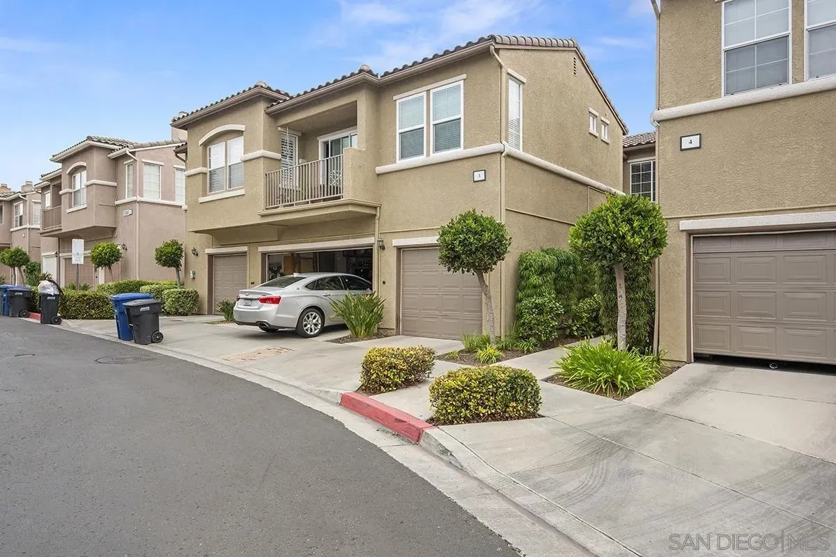 Chula Vista, California 91913, United States, 3 Bedrooms Bedrooms, ,3 BathroomsBathrooms,Residential,Active,218998