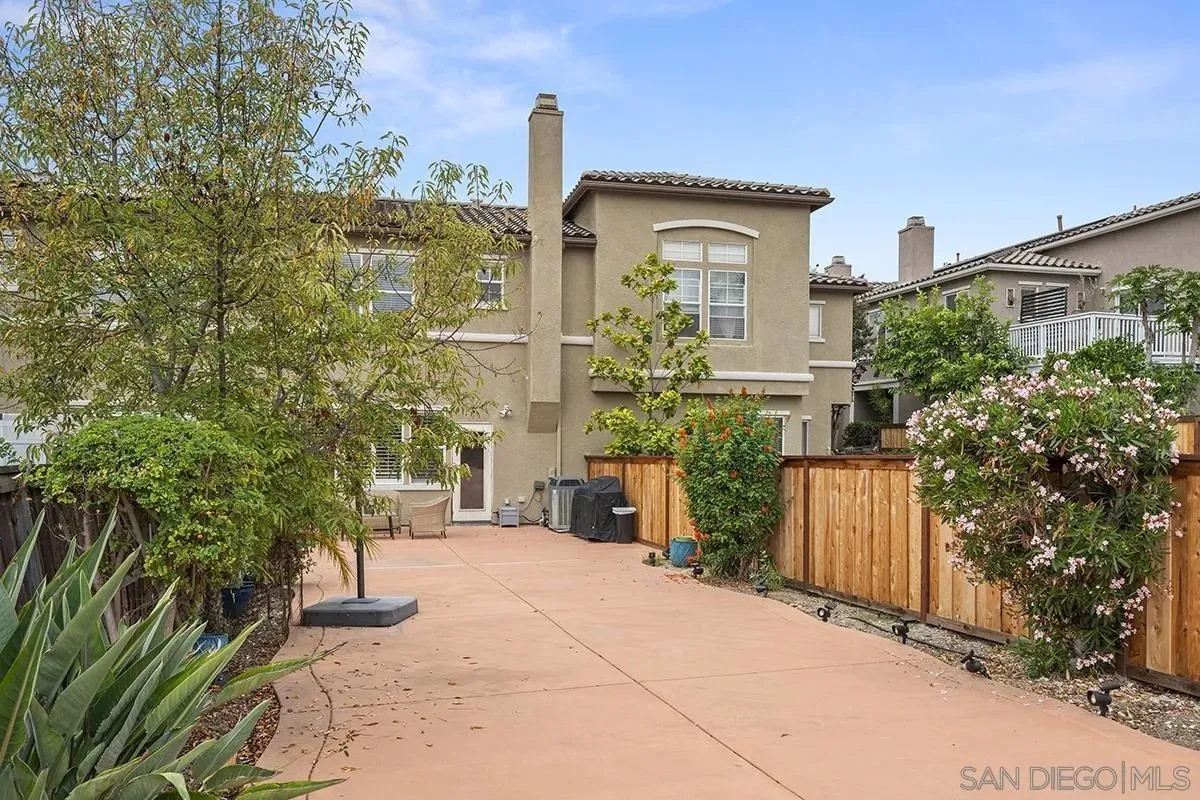 Chula Vista, California 91913, United States, 3 Bedrooms Bedrooms, ,3 BathroomsBathrooms,Residential,Active,218998