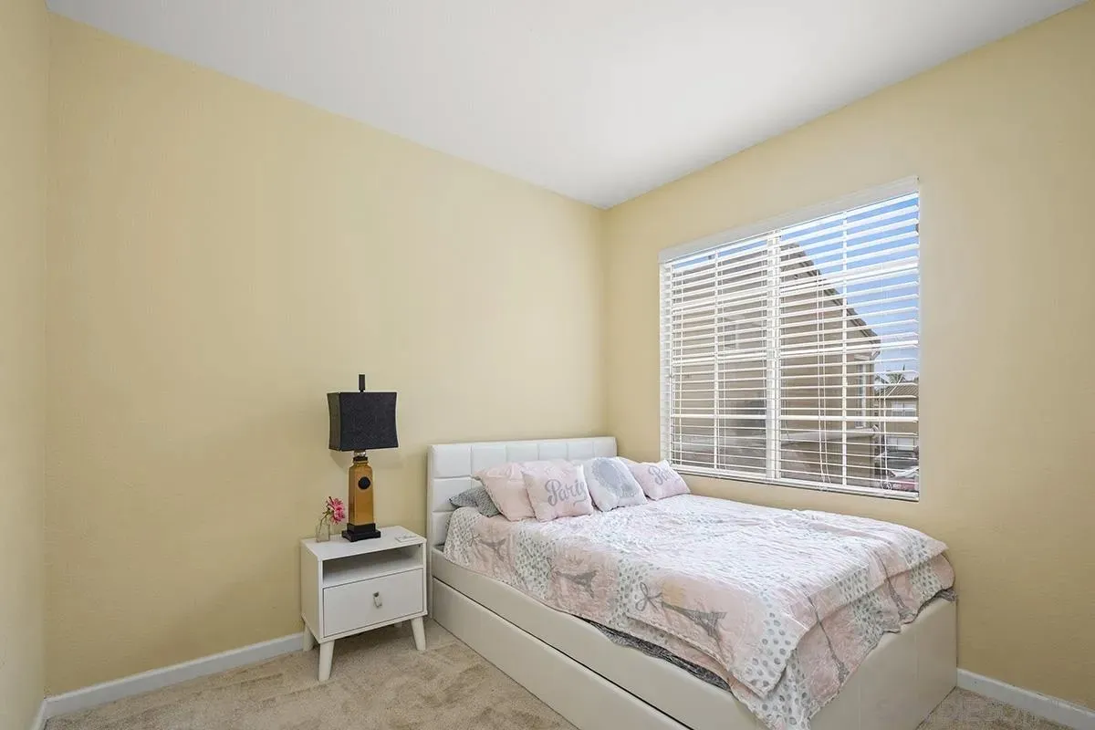 Chula Vista, California 91913, United States, 3 Bedrooms Bedrooms, ,3 BathroomsBathrooms,Residential,Active,218998