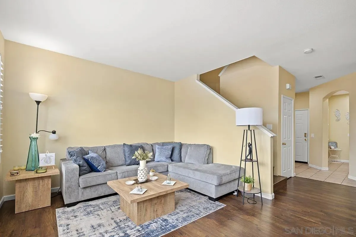 Chula Vista, California 91913, United States, 3 Bedrooms Bedrooms, ,3 BathroomsBathrooms,Residential,Active,218998