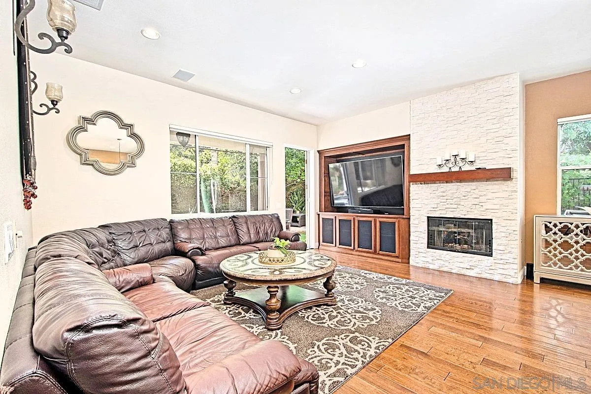3814 Ruette San Raphael