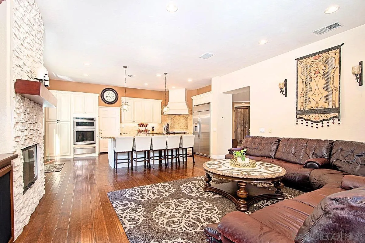 3814 Ruette San Raphael