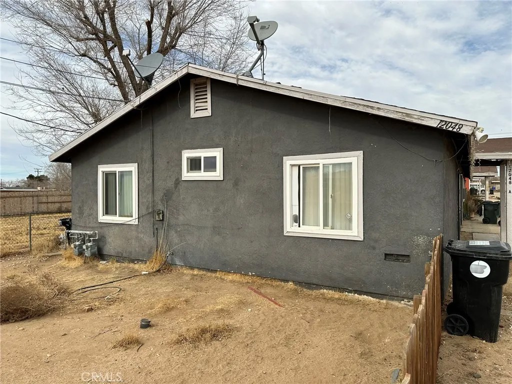 12048 Sand Ave