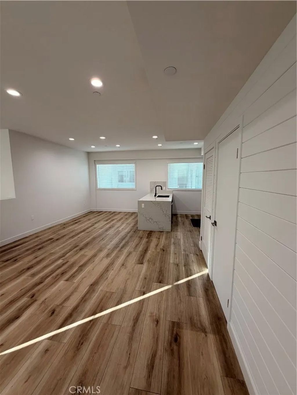 Photo of 14662 W Sara Lane, Panorama City, CA 91402 (MLS # SR26002660)