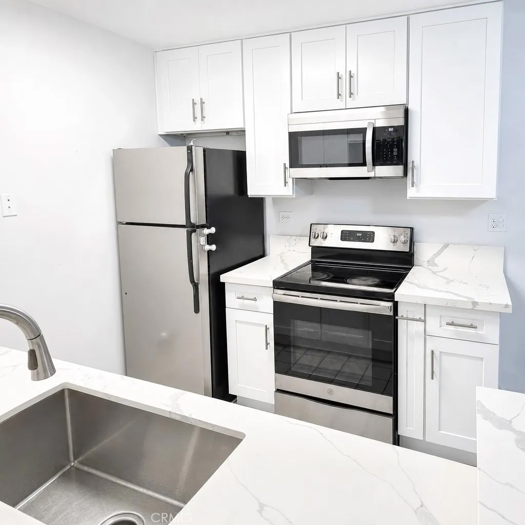 2300 S Hacienda Boulevard G8