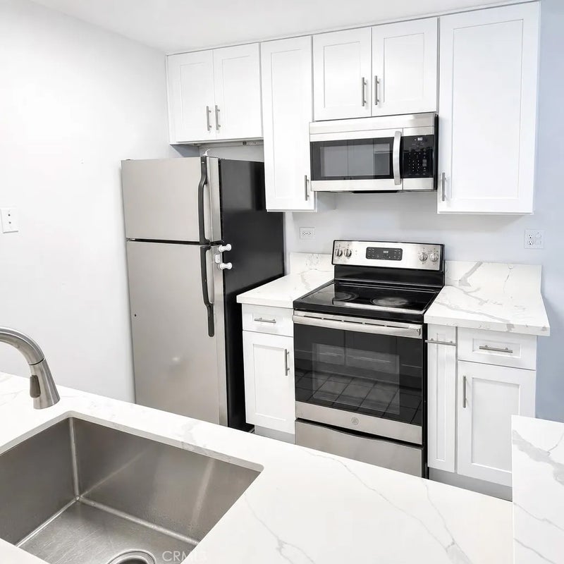 2300 S Hacienda Boulevard G8
