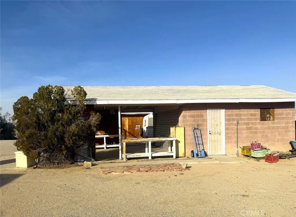 Photo of 72816 Old Chisholm, 29 Palms, CA 92277 (MLS # OC25279172)