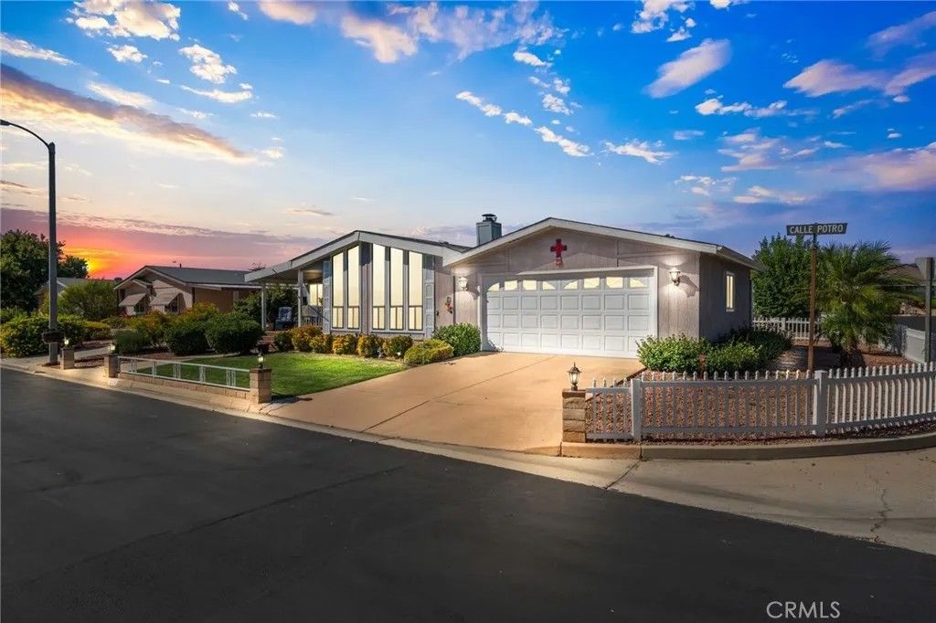 Photo of 29118 Calle Potro, Murrieta, CA 92563 (MLS # SW25229778)