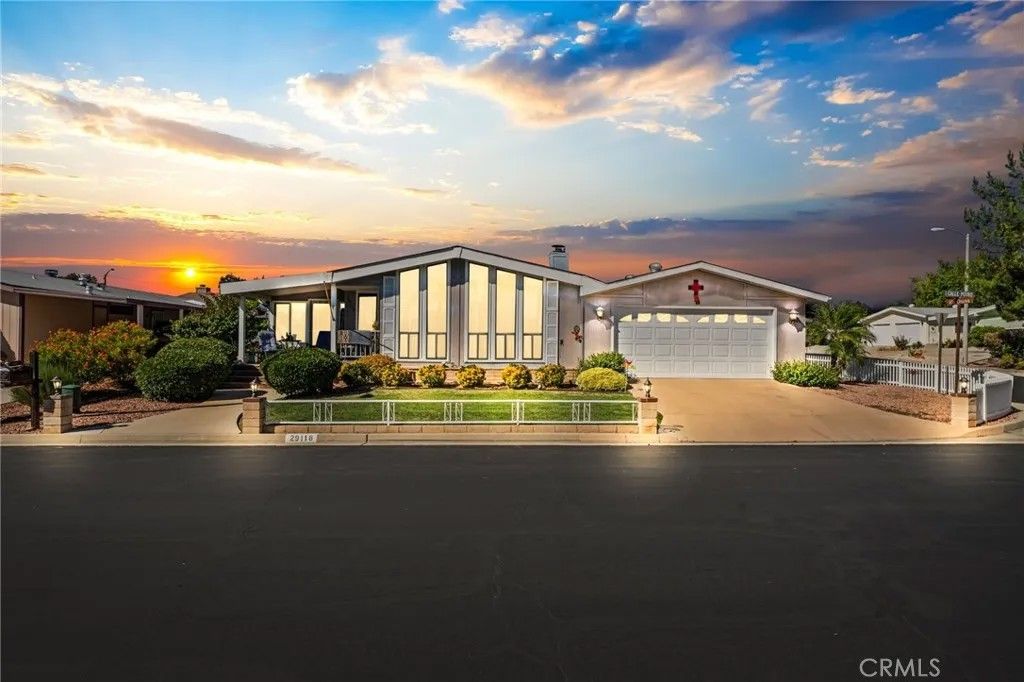 Photo of 29118 Calle Potro, Murrieta, CA 92563 (MLS # SW25229778)