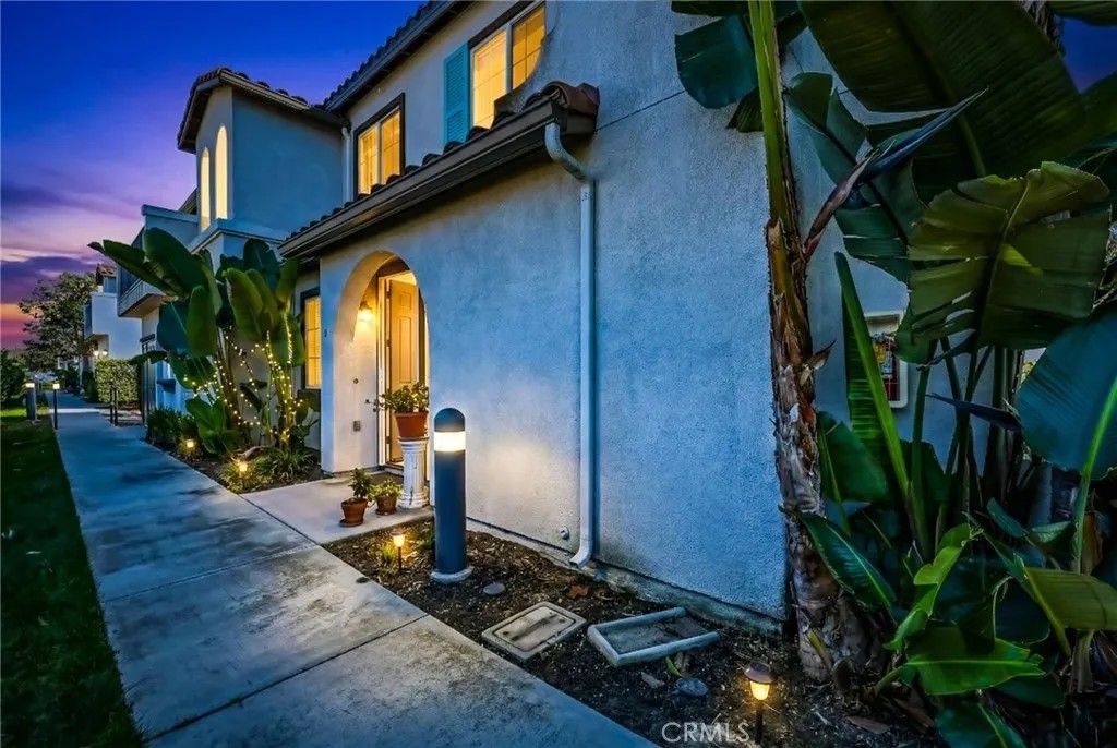 Photo of 310 Sunset Way #5, Oceanside, CA 92058 (MLS # SW26043564)