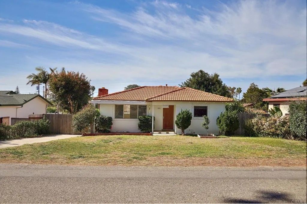 Photo of 920 Stratford Drive, Encinitas, CA 92024 (MLS # NDP2601395)