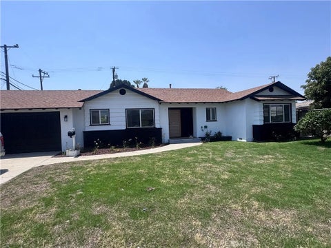 Photo of 14111 Leahy AVE, Bellflower, CA 90706 (MLS # TR26105772)