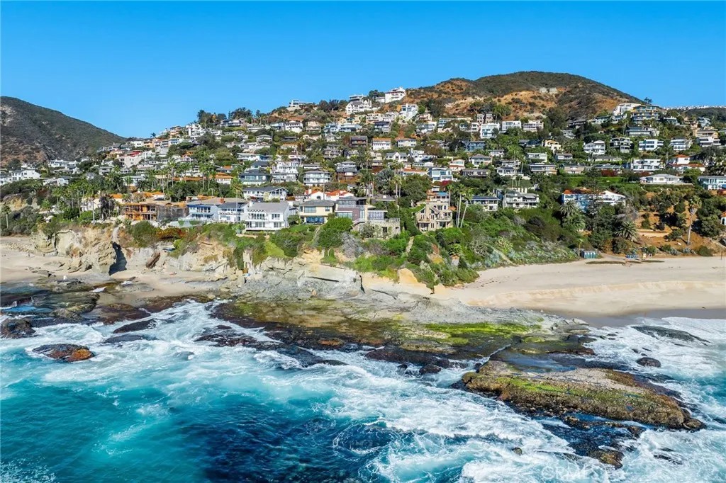 15 Camel Point Drive