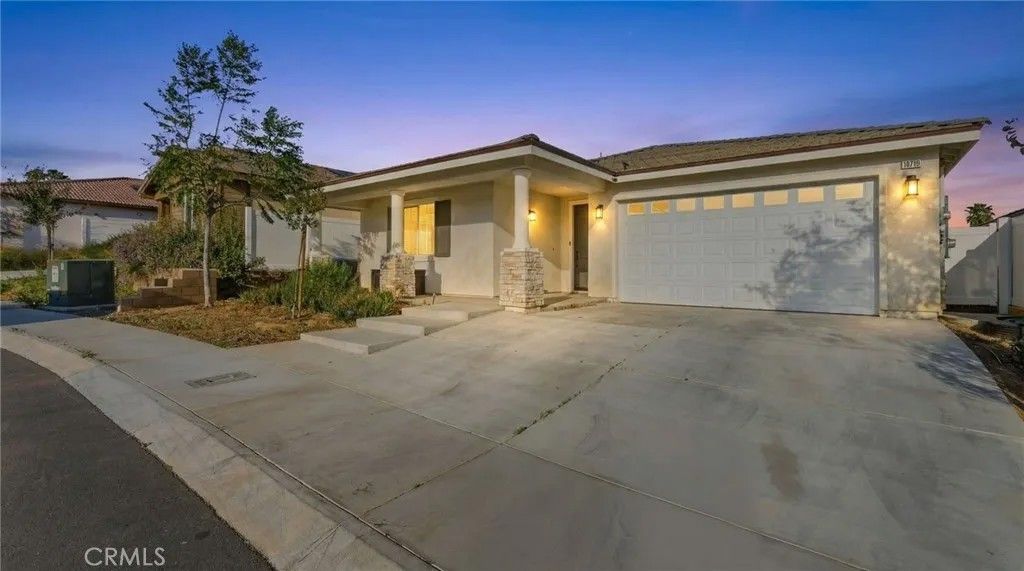 Photo of 10710 Brookfield Drive, Riverside, CA 92505 (MLS # CV26060114)