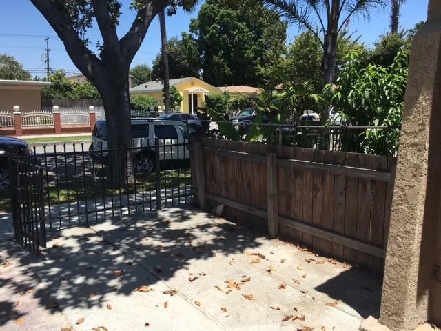 1634 W Parade