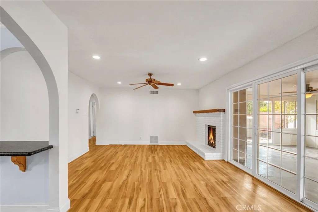 1675 Barnes