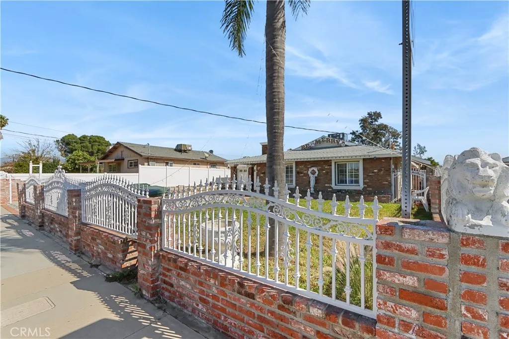 9257 Palmetto