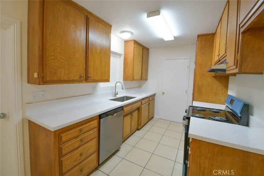 Photo of 815 Coral Avenue, Hemet, CA 92543 (MLS # SW26109028)