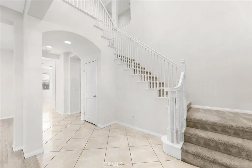 Photo of 22046 Halsted Street, Chatsworth, CA 91311 (MLS # SR26031018)