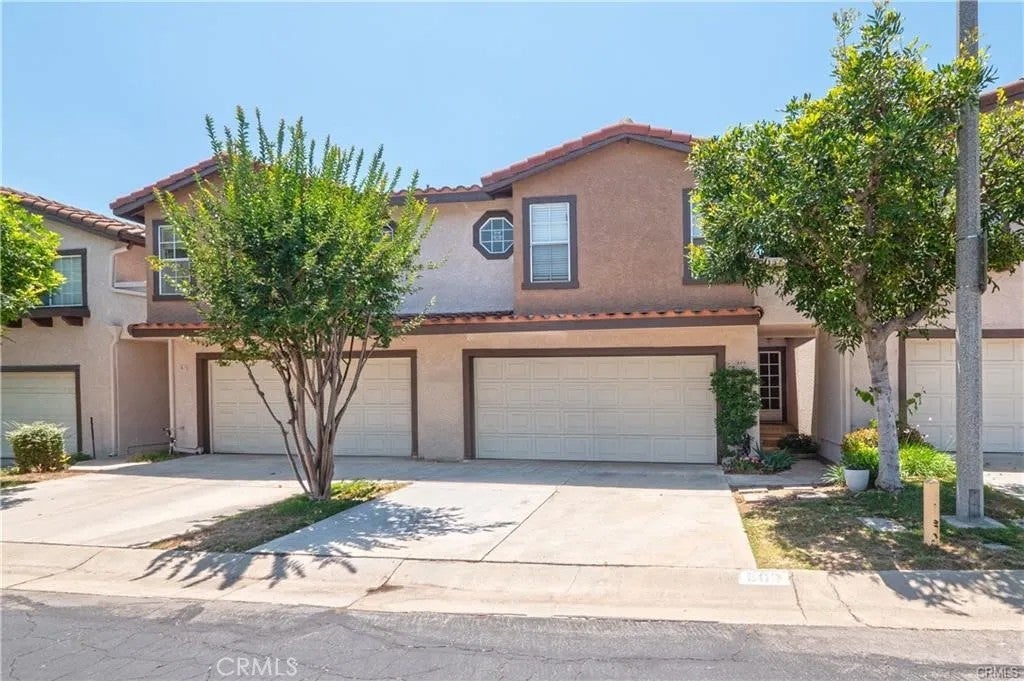 809 Tiverton Court