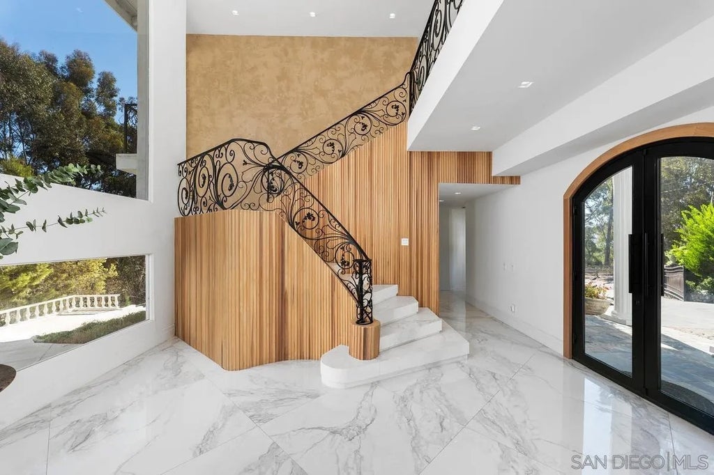 Photo of 15121 Las Planideras, Rancho Santa Fe, CA 92067 (MLS # 260024562)