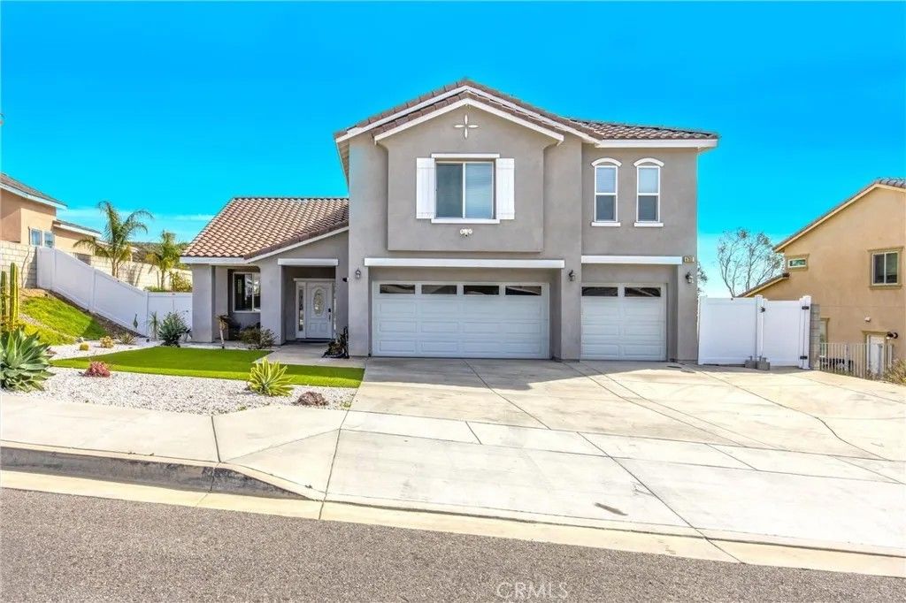 Photo of 6703 Olive Ave, San Bernardino, CA 92407 (MLS # CV26013431)