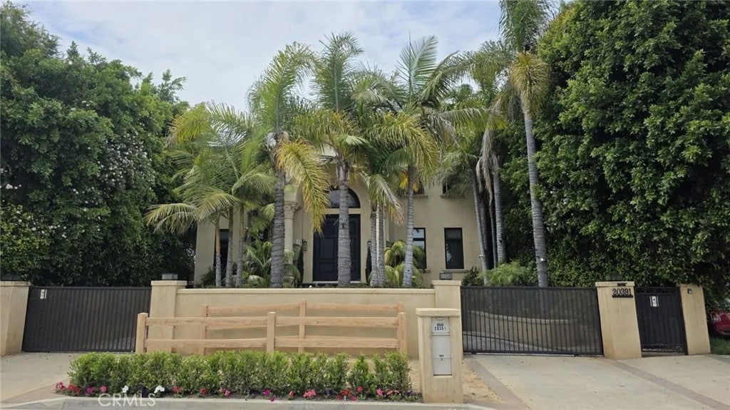 20391 Cypress