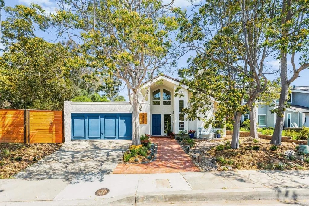 3432 Mount Ariane Drive