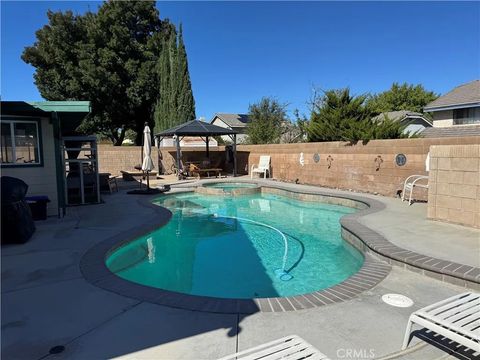 Tiny photo for 3137 Peachwood Dr, Lancaster, CA 93536 (MLS # SR25242918)