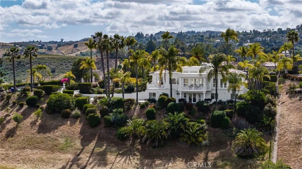 Photo of 4462 Fallsbrae Road, Fallbrook, CA 92028 (MLS # SW25109680)