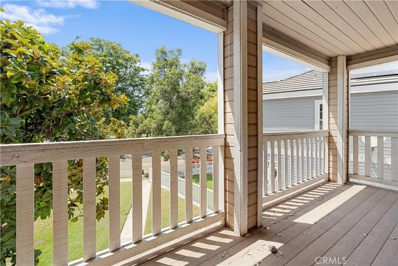 25538 Portola