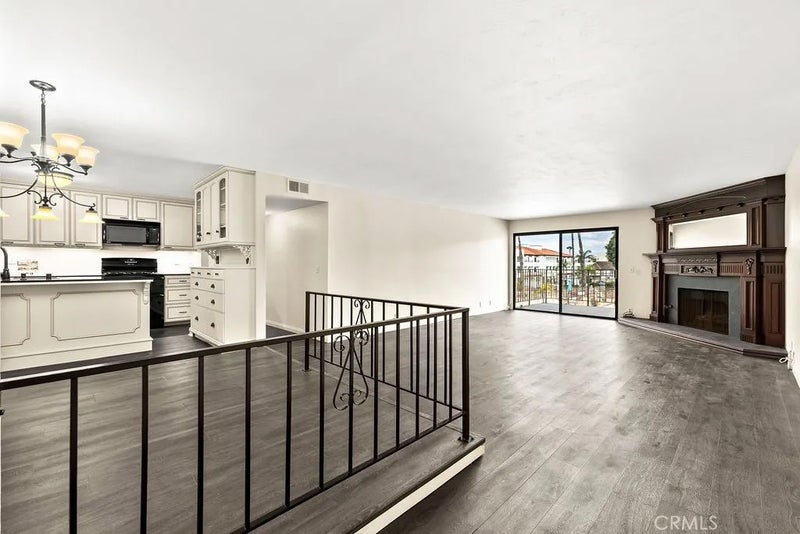 2501 S El Camino Real 206