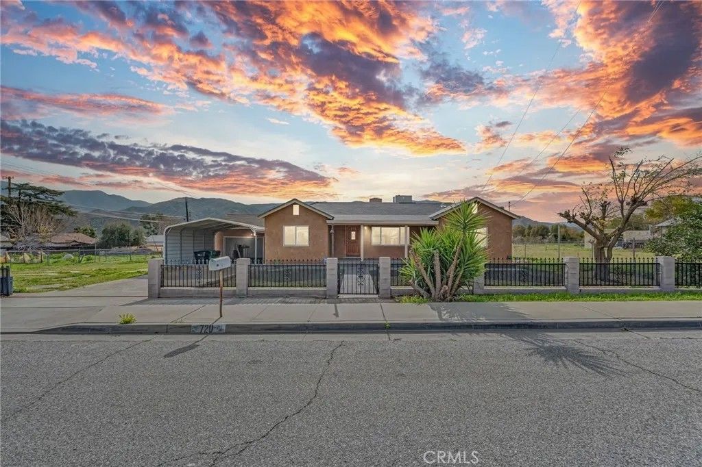 Photo of 720 E George St, Banning, CA 92220 (MLS # IG26000021)